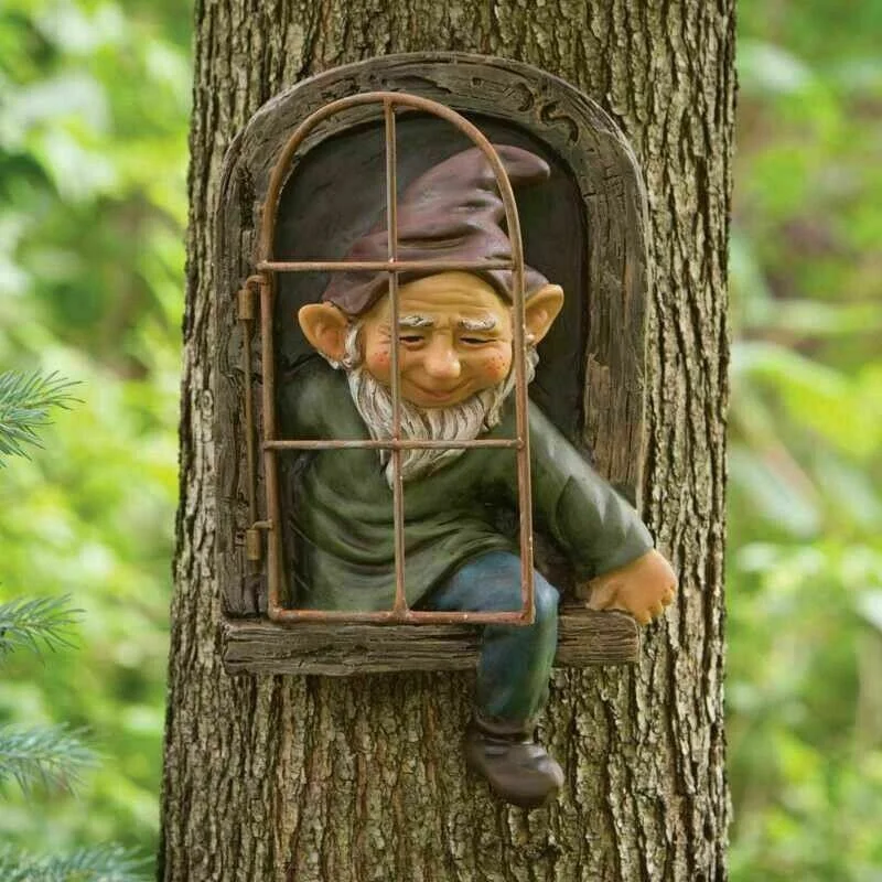 Naughty Garden Statue Elf Go O - Home Bargains 评论和价格